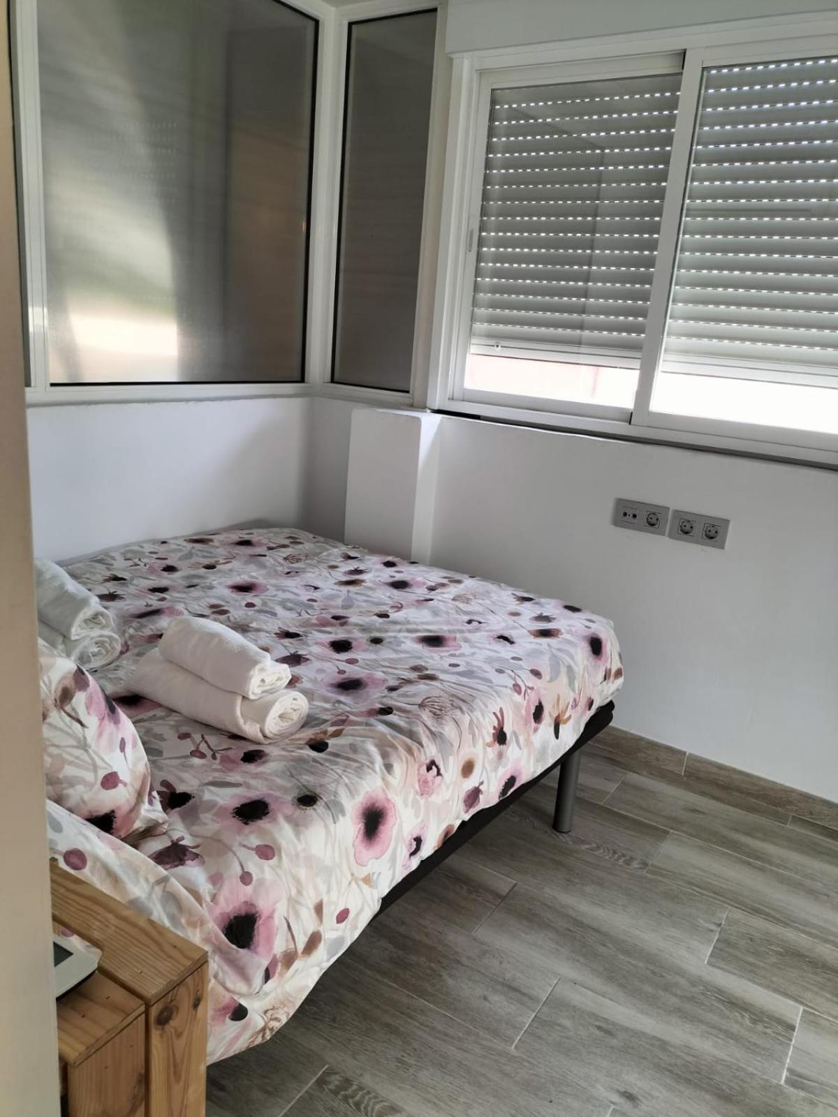 Апартаменты Apartamento Caborrubio Малага Экстерьер фото